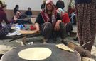 Osmaniye’de Mahalleli Kadınlar Sac Başına Geçti
