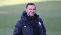 Okan Buruk kimdir?Futbolculuk ve teknik direktörlük kariyeri nasıl?Evli mi?Çocuğu var mı?