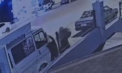 Yolda yürüyen kadına yumruk ve bıçaklı saldırı