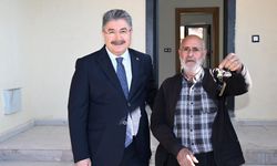 Düziçi Pirsultanlı’da 8 deprem konutunun anahtarları teslim edildi