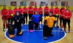 A Milli Kadın Salon Hokeyi Takımı Osmaniye’de Madalya Hedefiyle Hazırlanıyor