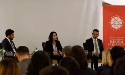 Adana’da “Dijital Dünyada Güvenli Kalmak, Adana Zirvesi” Gençlerle Buluştu