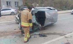 DEFNE’DE KORKU DOLU ANLAR! Kontrolden Çıktı, Takla Atıp Yan Yattı: 5 Yaralı!