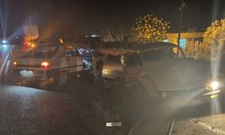 Görüntüler videoda! Osmaniye'de iki otomobil çarpıştı: 1 ölü, 2 yaralı