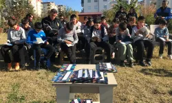 Kadirli’de “Kitaplarla Büyüyorum” Projesi Emniyetle Buluştu