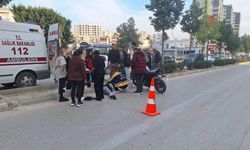 Mersin'de genç sürücü iki kadına birden böyle çarptı!