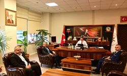 OKÜ Rektörü Prof. Dr. Turgay Uzun, Kozan MHP Heyetini Ağırladı