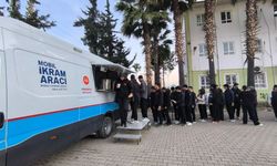 80. Yıl Cumhuriyet Anadolu Lisesi ve Ertuğrul Gazi İlkokulunda Çorba İkramı Etkinliği