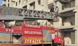 Osmaniye'de İnşaat İşçileri Metrelerce Yüksekte Mahsur Kaldı!