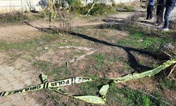 Adana’da Yol Kenarında Ölü Bulunan Kadının Kalp Krizi Geçirdiği Şüphe Ediliyor