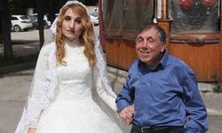 Adana’da Otobüsün Çarptığı Görme Engelli Öğretmen Çift Ağır Yaralandı