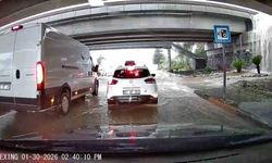 Adana’da şiddetli yağış etkili oldu: Hortum oluştu, yollar kapandı