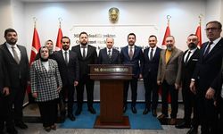 AK Parti Osmaniye İl Teşkilatı’ndan Vali Serdengeçti’ye hayırlı olsun ziyareti