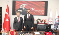 Düziçi Belediye Başkanı Abbas Yeşildemir’den, Başhekim Doç. Dr. Hakan Hakkoymaz’a Hayırlı Olsun Ziyareti