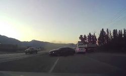 Hatay’da 5 aracın karıştığı zincirleme kaza kamerada