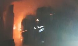 Hatay’da Depo Olarak Kullanılan Konteyner Alev Alev Yandı