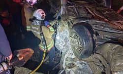 Hatay’da iki otomobil çarpıştı: 2 ölü, 3 yaralı