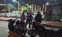 İskenderun’da polis soğuk gecelerde de görev başında