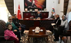 Osmaniye Altı Nokta Körler Derneği Yönetim Kurulu, Vali Dr. Erdinç Yılmaz’a Veda Ziyaretinde Bulundu