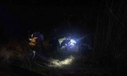 Refüje çarpan otomobil dere yatağına uçtu