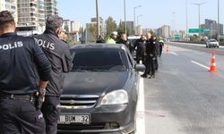 Adana'da Direksiyon Başında Tüfekle Vurulmuş Halde Bulundu