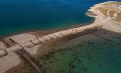 Adana’da gölde su seviyesi yükseldi, Sevgi Adası yolu kayboldu