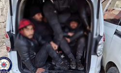 Hatay’da 23 göçmeni taşıyan insan kaçakçısı tutuklandı