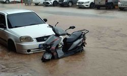 Hatay’da sağanak sele neden oldu: Yayladağı’nda yollar göle döndü