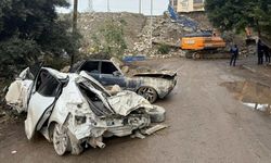 İstinat Duvarı Çöktü Araçlar Demir Yığınına Döndü