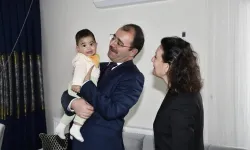 Kaymakam Dolu ve Eşi Hane Ziyaretlerini Sürdürüyor