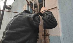 Kedi Bile Zor Girer Denilen Pencereden Girdi, Sadece iPhone’ları Çaldı