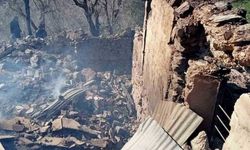 Adana’da yanan evden parasını kurtarmak isterken ağır yaralandı