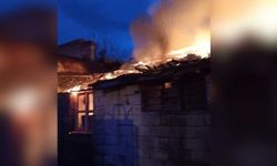 Dörtyol’da metruk bina yangını söndürüldü