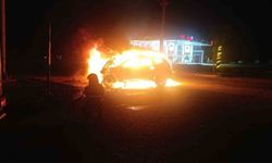 Hatay’da kaza yapan araç alevlere teslim oldu