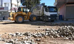 Kadirli’de Çanakkale Caddesi Yenileniyor