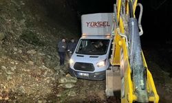 Navigasyon hatası dağ yolunda mahsur bıraktı
