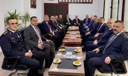 Osmaniye Valisi Serdengeçti, 12. Komando Tugay Komutanlığında Bayramlaştı