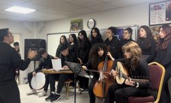 Osmaniye’de Notalar Gönüllere Dokundu: Genç Yeteneklerden Unutulmaz Ramazan Dinletisi!