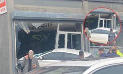 Osmaniye’de Kontrolden Çıkan Otomobil Dükkana Daldı