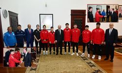 Osmaniye’de Şampiyon Rüzgarı: Vali Serdengeçti Milli Sporcuları Ağırladı