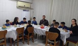 Yargı Mensupları Bu Kez Karar Değil, Gönül Verdiler: Çocuk Evleri Sitesi’nde Duygulandıran Kareler!