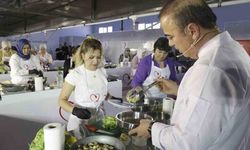 Adana’da Depremzede Kadınlar Ünlü Şeflerle Mutfakta Buluştu