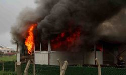 Adana’da yıkım sırasında gerginlik: Evini ateşe verdi