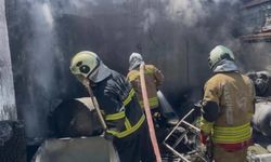 Antakya’da İş Yeri Alevlere Teslim Oldu