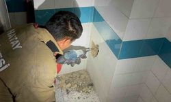 Hatay İskenderun'da Nefes Kesen Kurtarma: Bacadan Düşen Yavru Kedi Duvar Kırılarak Kurtarıldı