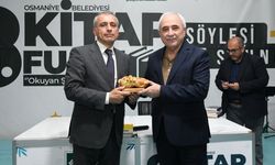 Osmaniye 8. Kitap Fuarı’nda Nurullah Genç Rüzgarı