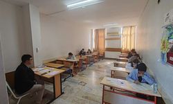 Osmaniye’de Gençler Umre Ödülü İçin Yarıştı: Binlerce Öğrenci Sınavda Ter Döktü!