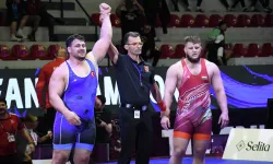 Rıza Kayaalp, 2026 Avrupa Güreş Şampiyonası’nda 13. Avrupa Şampiyonluğunu Kazandı