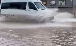 Toprakkale Hal Yolu Üzerinde Etkili Olan Yağış Sürücülere Zor Anlar Yaşattı