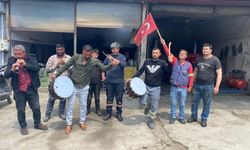 Düziçi Sanayi Esnafından Davul Zurnalı 1 Mayıs Kutlaması